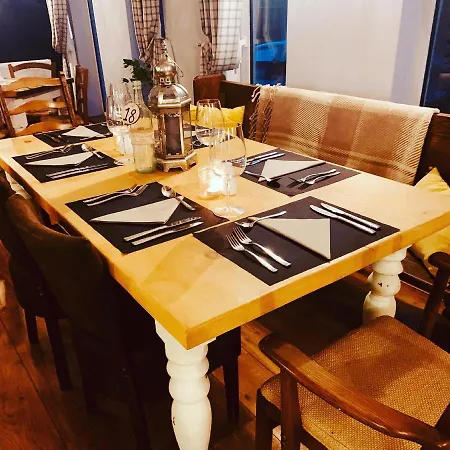 Frühstückspension The Sun Newton Reigny