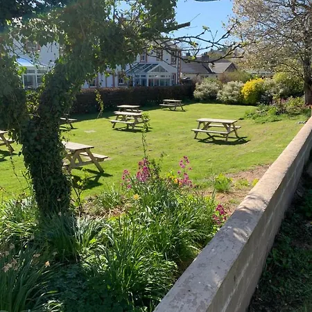 ベッド・アンド・ブレックファスト The Sun 4*