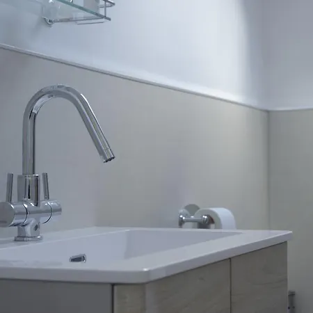 ベッド・アンド・ブレックファスト The Sun 4*