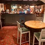 Panzió The Sun Newton Reigny