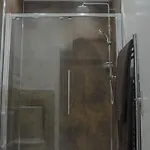 The Sun Panzió Newton Reigny